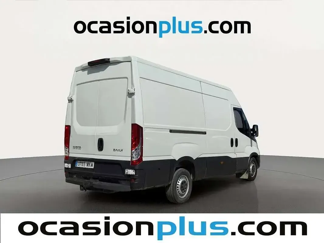 Usado Iveco Daily 136 CV (100 kW) 2019 Blanco Van