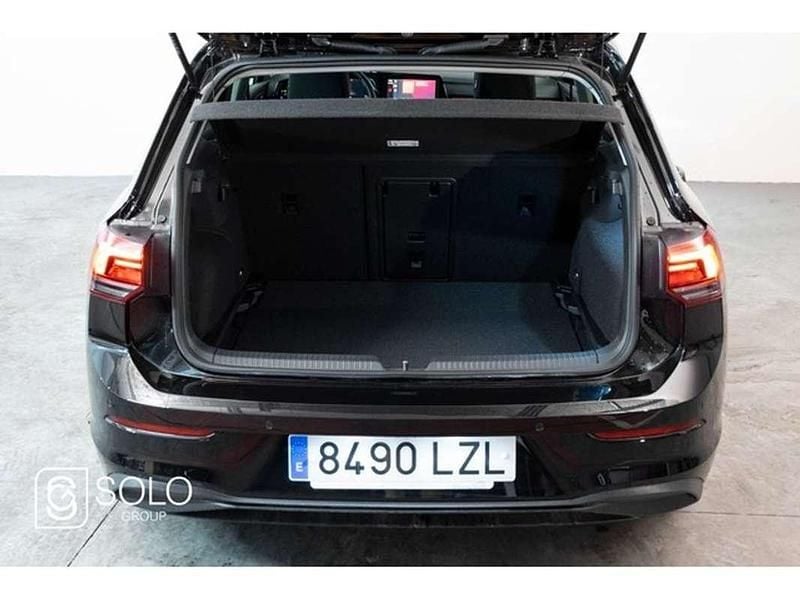 Usado VW Golf VIII Life 110 CV (80 kW) 2022 Negro Utilitario