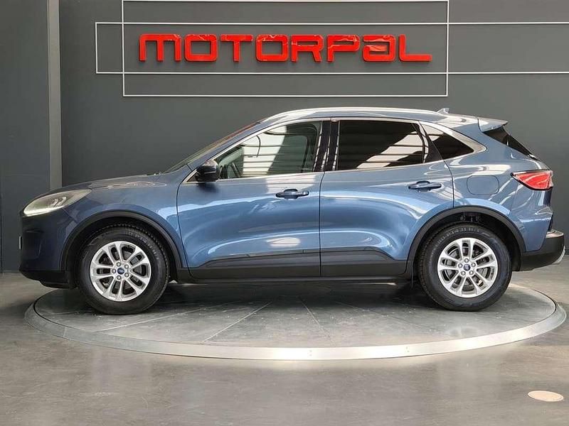 Usado Ford Kuga Titanium 120 CV (88 kW) 2021 Azul SUV