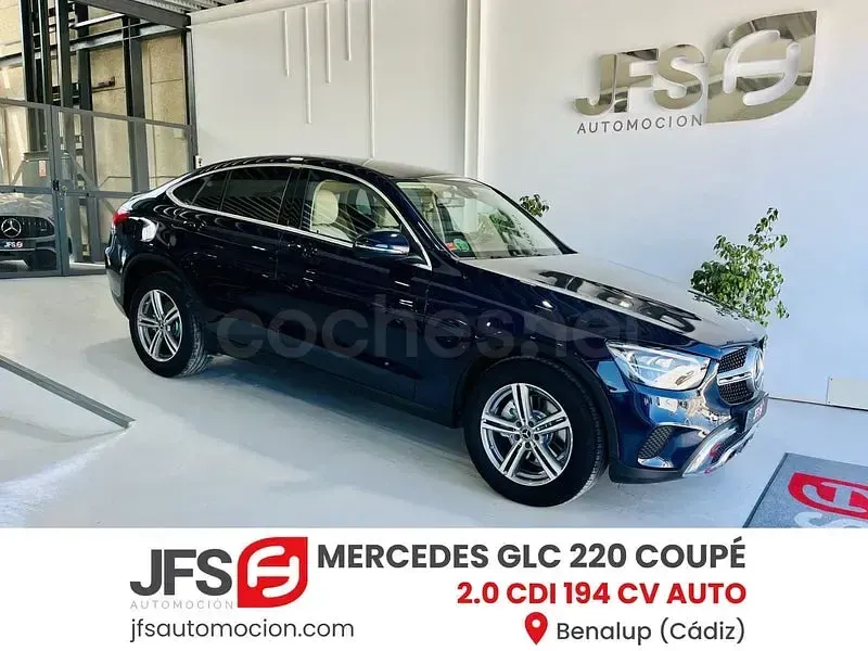 Usado Mercedes GLC220 194 HP (142 kW) 2021 Azul Coupé