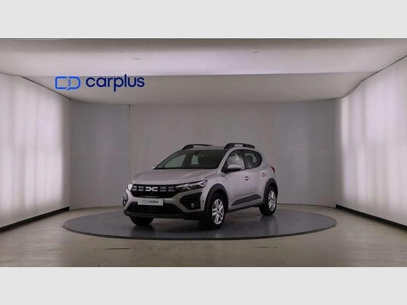 Gris Usado 2024 Dacia Sandero Expression Utilitario | 15.490 € (Precio justo) - Imagen 1/4