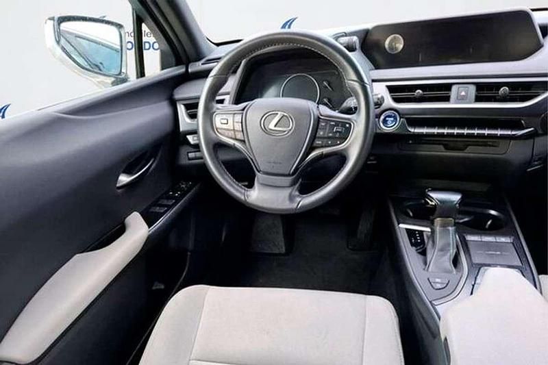 Usado Lexus UX 250h Business Edition 184 CV (135 kW) 2022 Gris SUV