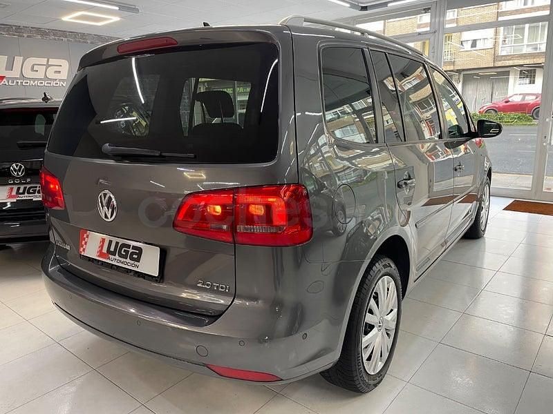 Usado VW Touran Sport 140 CV (102 kW) 2013 Gris / plata Monovolumen