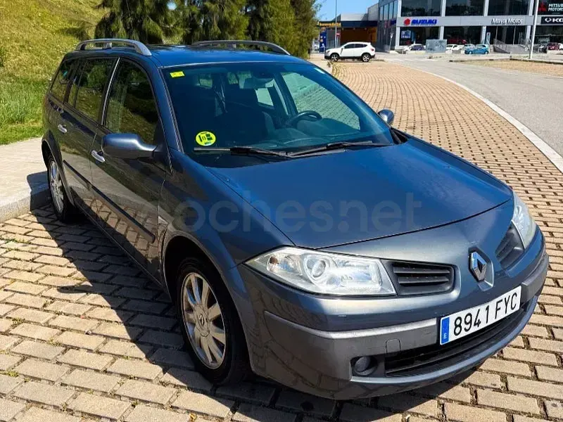 Usado Renault Mégane GrandTour Dynamique 150 CV (110 kW) 2007 Gris / plata Familiar
