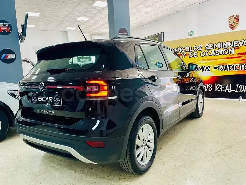 Usado VW T-Cross Advance 110 CV (80 kW) 2022 Negro SUV