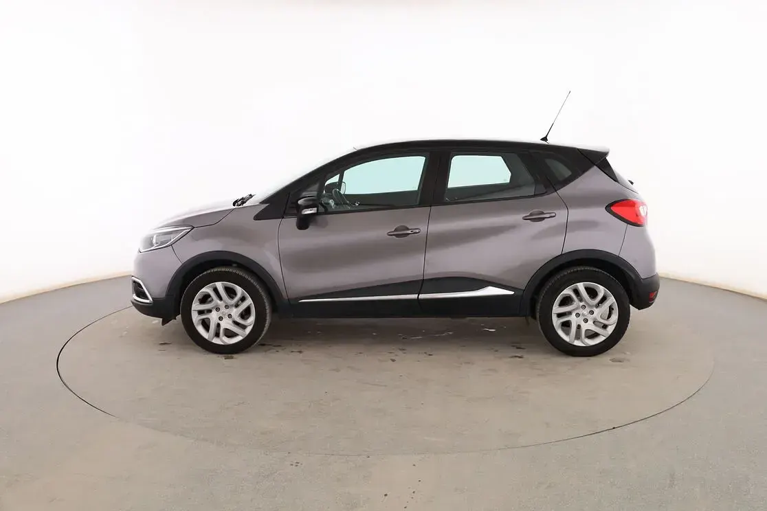 Usado Renault Captur Zen 120 CV (88 kW) 2016 Marrón SUV