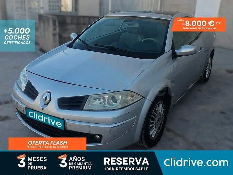Usado Renault Mégane Cabriolet Dynamique 131 CV (96 kW) 2007 Gris / plata Descapotable