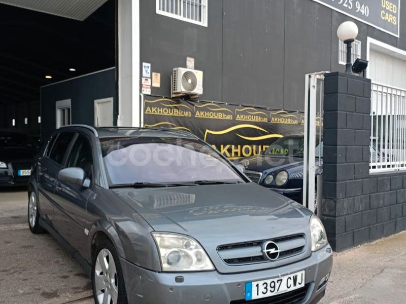Gris / plata Usado 2004 Opel Signum Familiar | 3000 € - Imagen 1/4