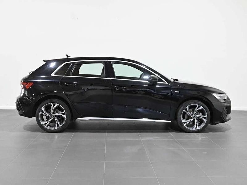 Usado Audi A3 Sportback e-tron S-Line 204 CV (150 kW) 2025 Negro Utilitario