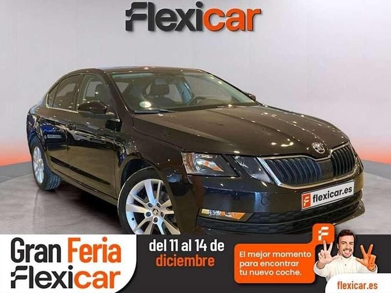 Negro Usado 2017 Skoda Octavia Utilitario | 12.990 € (Precio justo) - Imagen 1/4