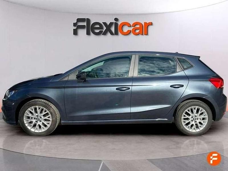Usado Seat Ibiza Style 80 CV (58 kW) 2019 Gris Utilitario