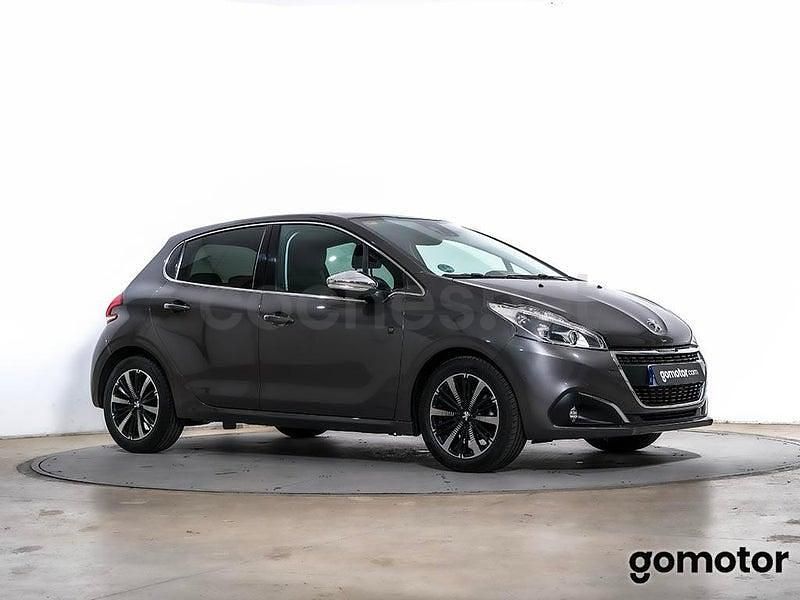 Usado Peugeot 208 82 CV (60 kW) 2019 Gris / plata Utilitario