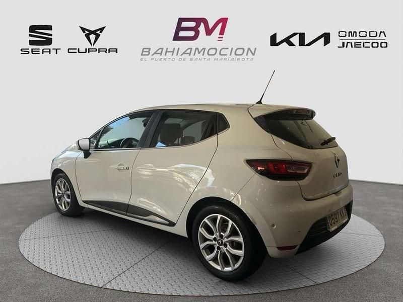 Usado Renault Clio IV LIMITED 90 CV (66 kW) 2018 Blanco Utilitario
