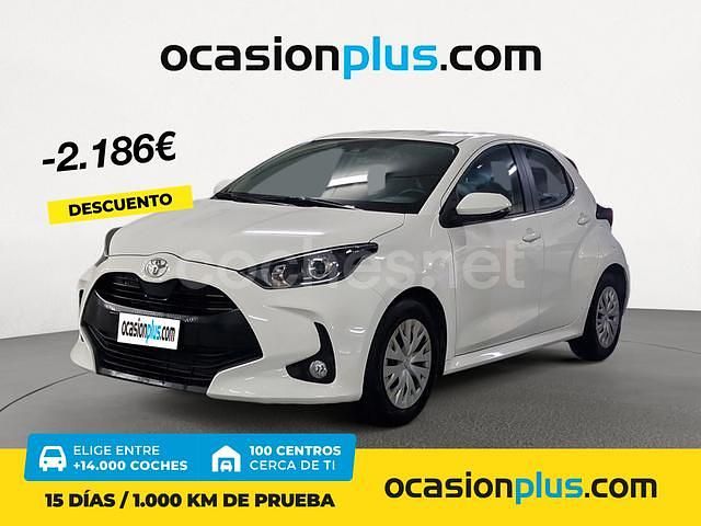Blanco Usado 2023 Toyota Yaris Active Berlina | 15.690 € (Precio justo) - Imagen 1/4