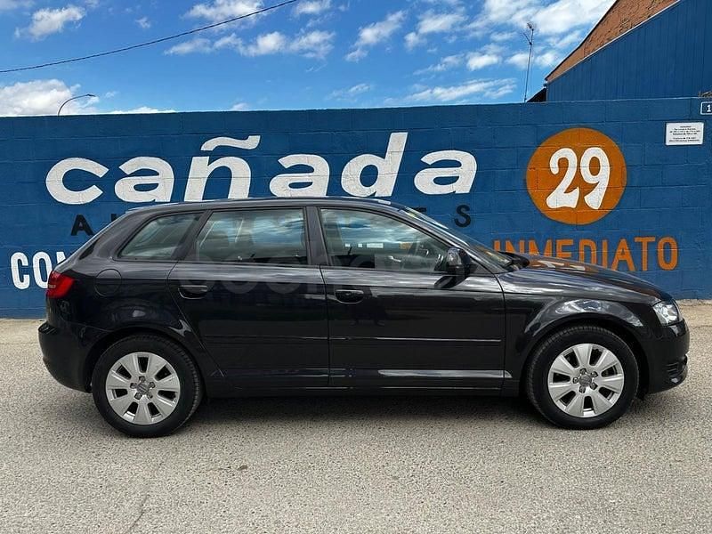 Usado Audi A3 Ambition 125 CV (91 kW) 2010 Negro Berlina