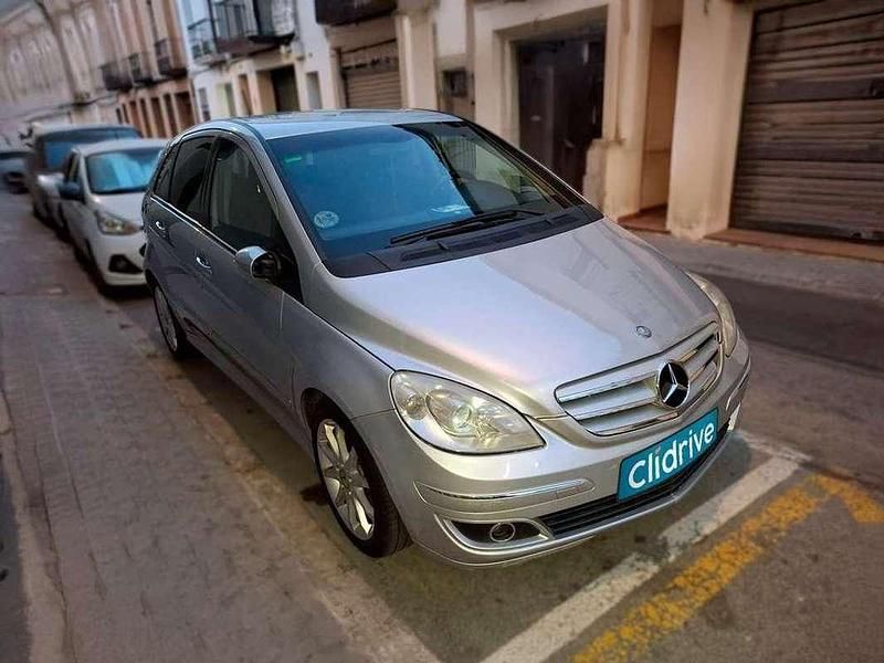 Usado Mercedes B200 136 CV (100 kW) 2007 Gris Monovolumen