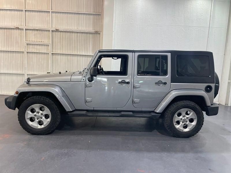 Usado Jeep Wrangler Unlimited Sahara 200 CV (147 kW) 2015 Gris / plata SUV
