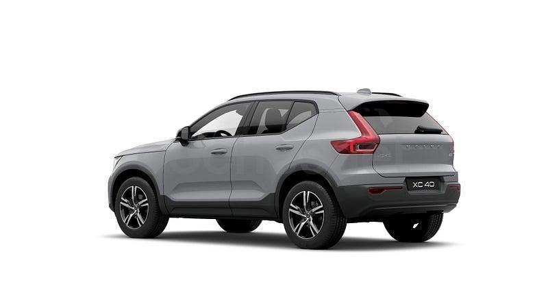 Usado Volvo XC40 Plus 163 CV (119 kW) 2025 Gris / plata SUV