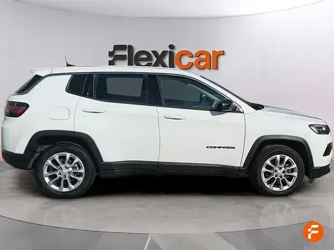 Usado Jeep Compass Longitude 130 CV (95 kW) 2022 Blanco SUV