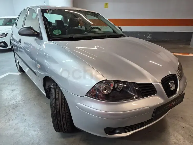 Usado Seat Cordoba Sport 105 CV (77 kW) 2007 Gris / plata Berlina
