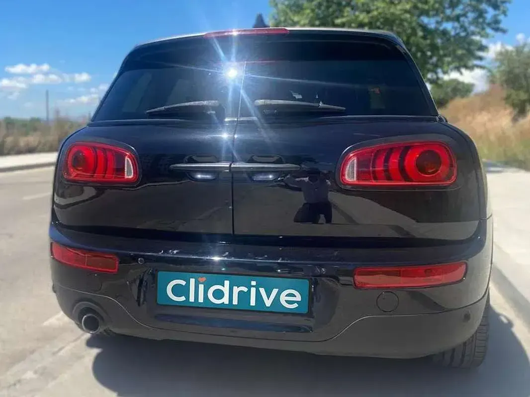 Usado Mini Cooper D 150 CV (110 kW) 2019 Negro Utilitario