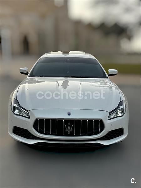 Blanco Usado 2017 Maserati Quattroporte GranLusso Berlina | 43.700 € (Un poco caro) - Imagen 1/4
