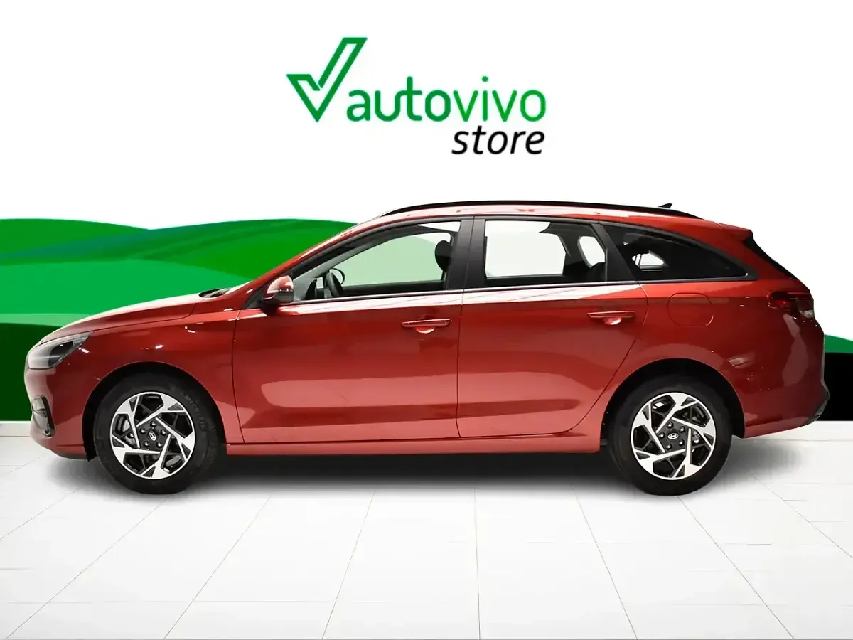 Nuevo Hyundai i30 100 CV (73 kW) 2025 Rojo Familiar