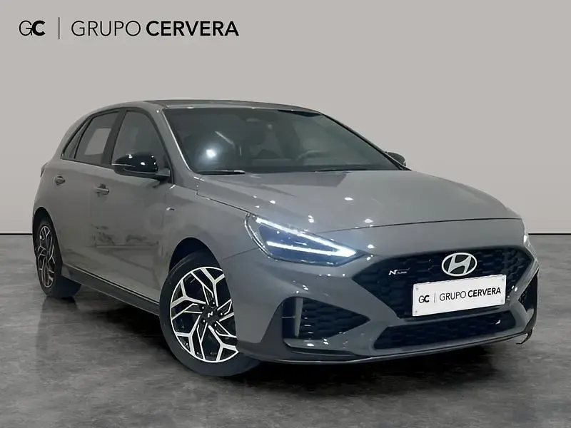 Usado Hyundai i30 N Line 120 CV (88 kW) 2025 Gris / plata Berlina