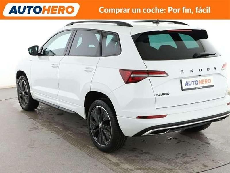Usado Skoda Karoq SportLine 150 CV (110 kW) 2022 Blanco SUV