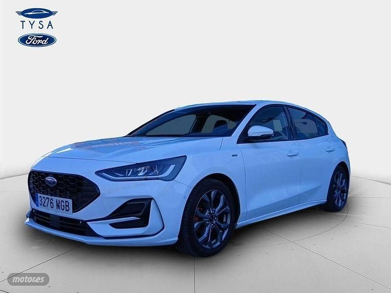 Plateado Usado 2023 Ford Focus ST-Line Berlina | 18.485 € (Un poco caro) - Imagen 1/4