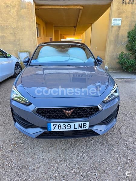 Usado Cupra Leon 245 CV (180 kW) 2020 Gris / plata Berlina