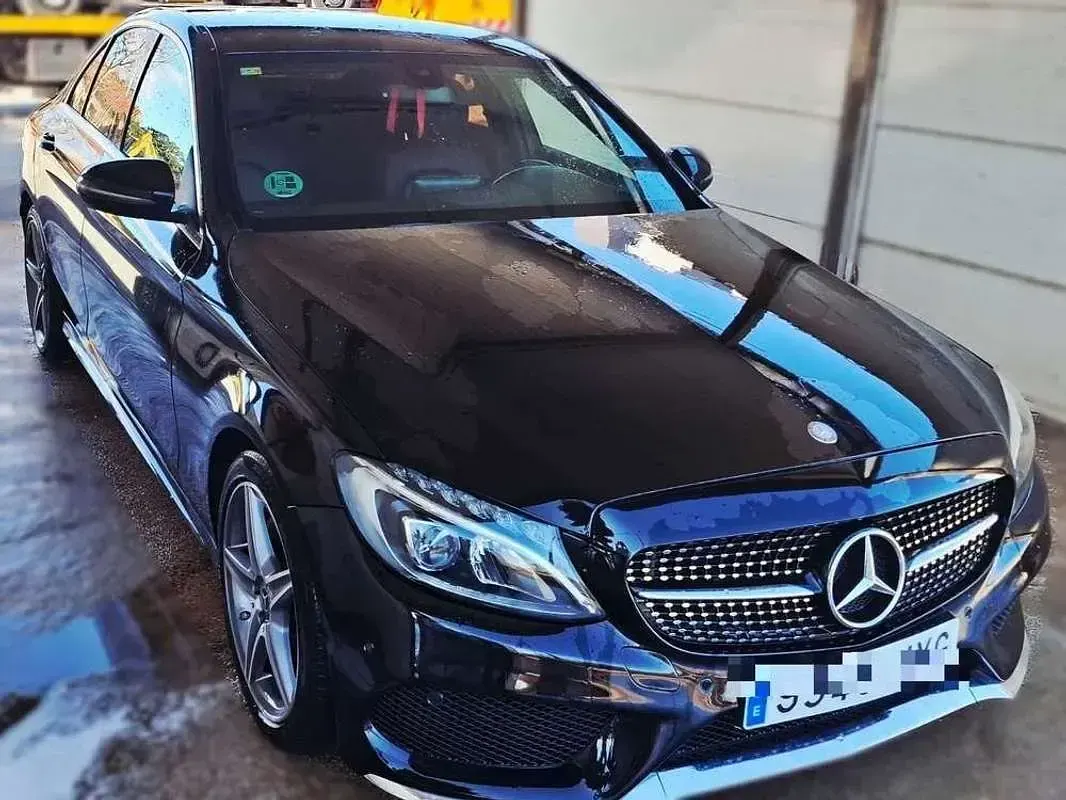 Usado Mercedes C220 AMG 170 CV (125 kW) 2016 Negro Berlina