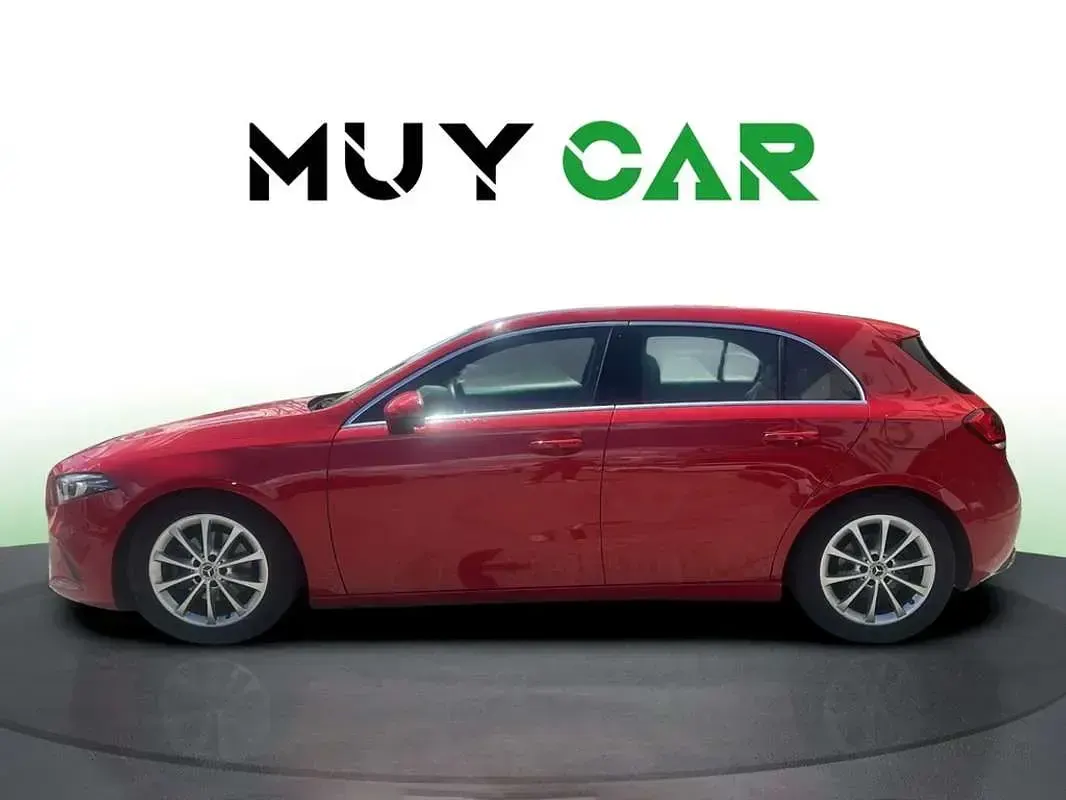 Usado Mercedes A180 136 CV (100 kW) 2019 Rojo Utilitario
