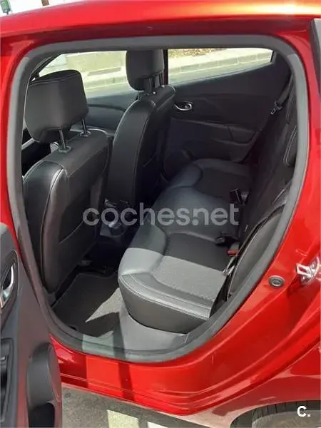 Usado Renault Clio IV Zen 90 CV (66 kW) 2018 Rojo Berlina