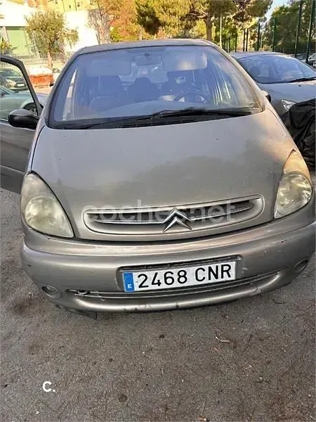 Usado Citroën Xsara Picasso Exclusive 90 CV (66 kW) 2003 Verde Monovolumen