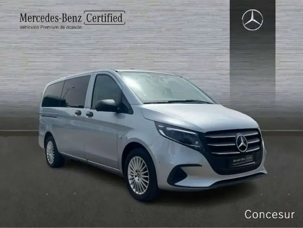 Usado Mercedes Vito 136 CV (100 kW) 2025 Gris Van