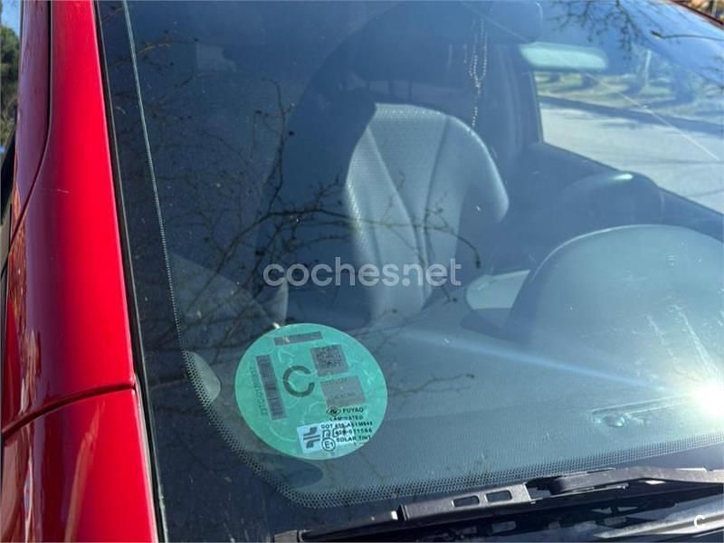 Usado Toyota Yaris Active 101 CV (74 kW) 2010 Rojo Utilitario