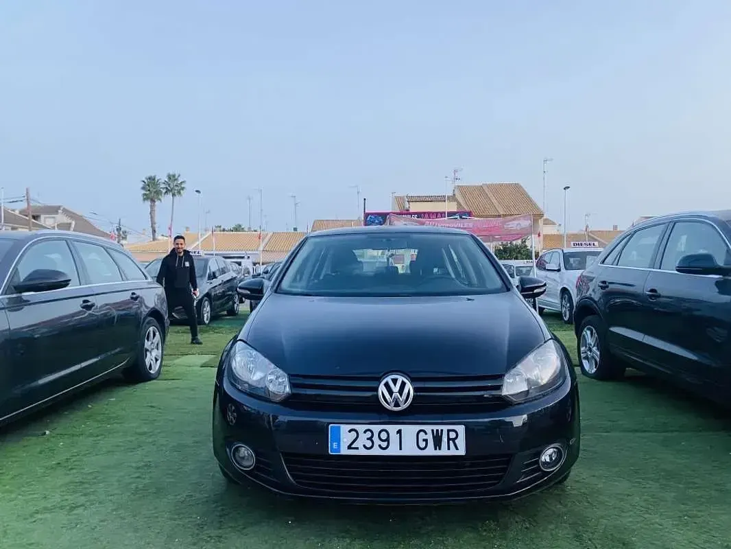 Usado VW Golf VI Advance 105 CV (77 kW) 2010 Negro Utilitario