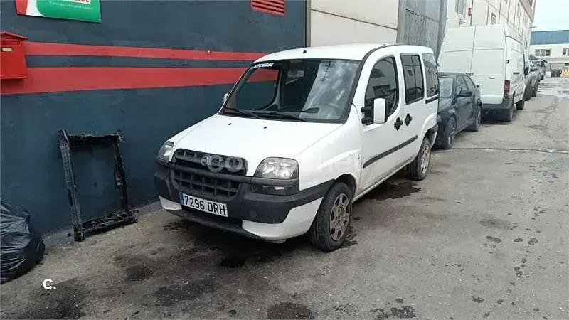 Używany Fiat Doblò Active 75 KM (55 kW) 2009 Biały Minivan