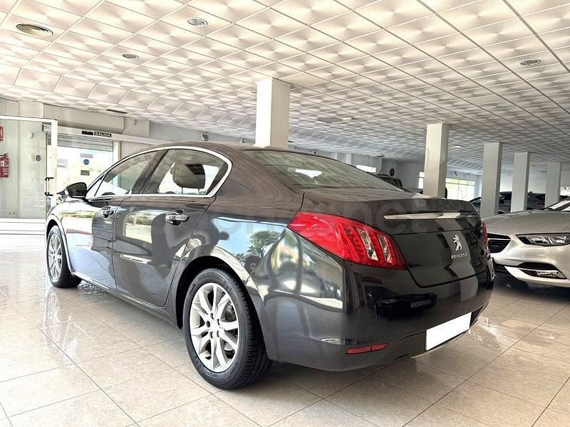 Usado Peugeot 508 Allure 112 CV (82 kW) 2012 Negro Berlina