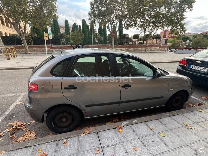 Brugt Seat Ibiza Stella 64 HK (47 kW) 2004 Grå Hatchback