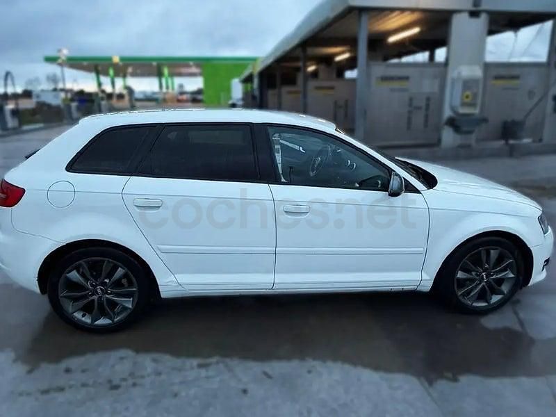 Usado Audi A3 Ambition 140 CV (102 kW) 2011 Blanco Utilitario