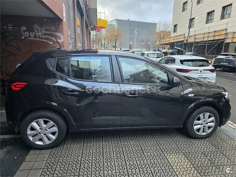 Usado Dacia Sandero Expression 101 CV (74 kW) 2022 Negro Berlina