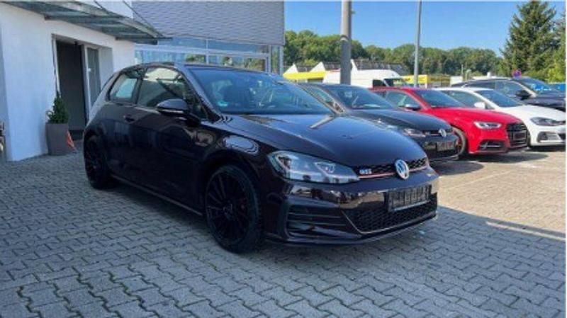 Usado VW Golf VII GTI 2018 Negro metalizado Utilitario