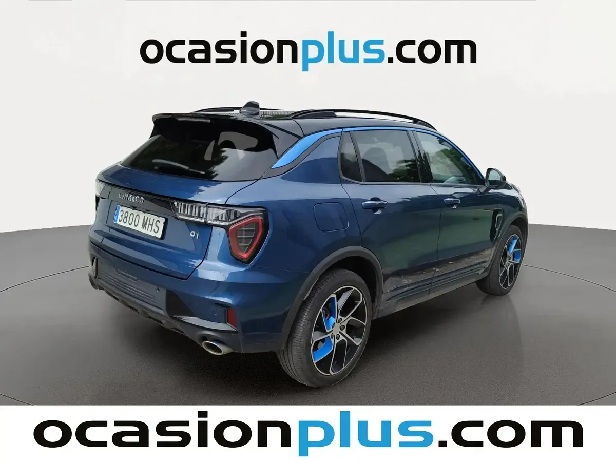 Usado Lynk & Co 01 261 CV (191 kW) 2023 Negro SUV