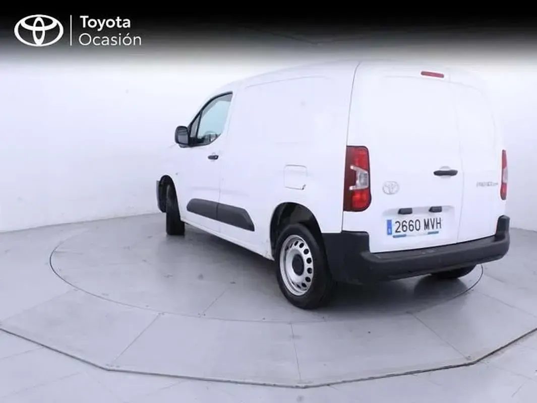 Usado Toyota Proace City City 131 CV (96 kW) 2024 Blanco Monovolumen