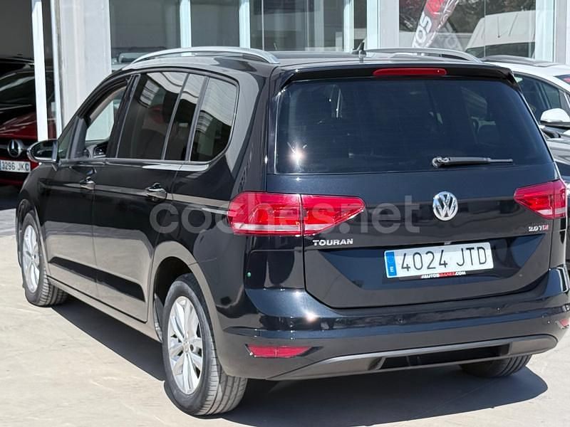 Usado VW Touran Sportline 110 CV (80 kW) 2016 Negro Monovolumen