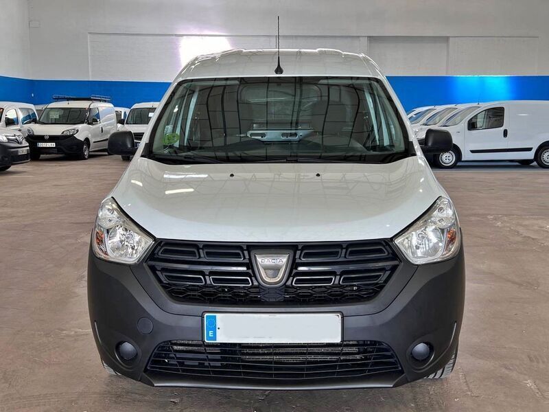 Usado Dacia Dokker Essentiel 95 CV (69 kW) 2021 Blanco Monovolumen