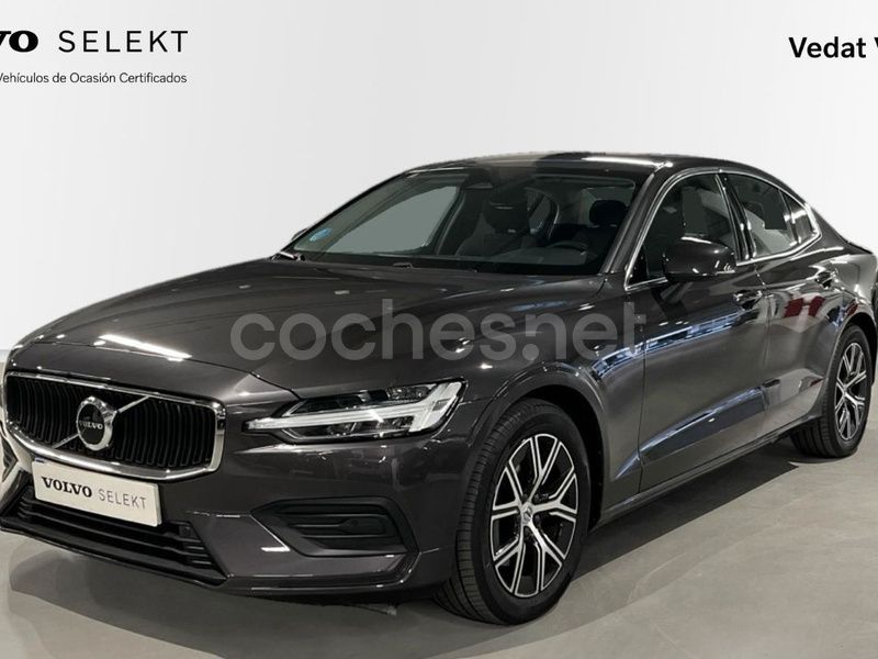 Gris / plata Usado 2023 Volvo S60 Core Berlina | 36.900 € (Precio justo) - Imagen 1/4
