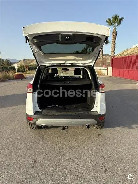 Usado Ford Kuga Business Edition 150 CV (110 kW) 2015 Blanco SUV